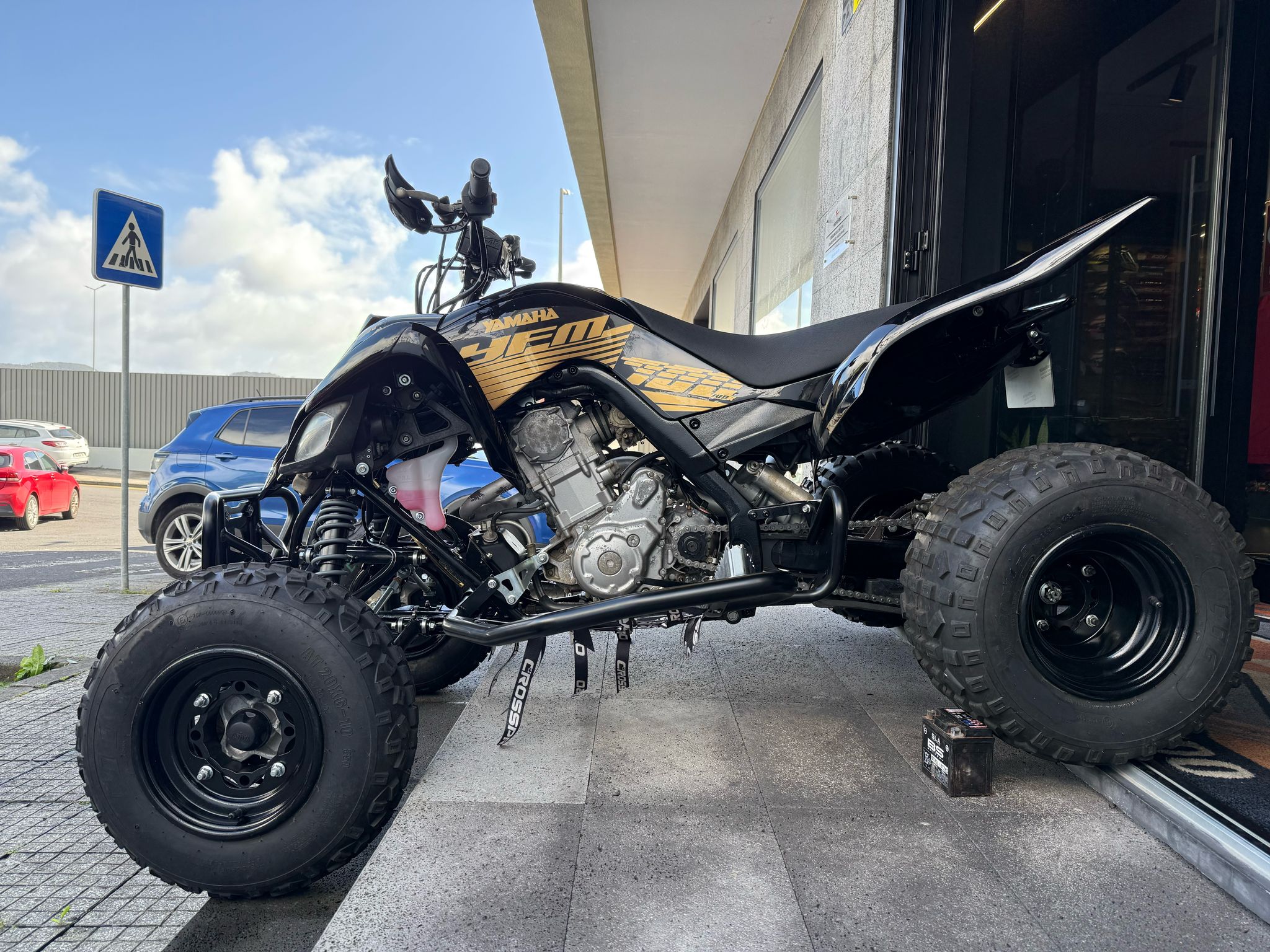 YAMAHA YFM700  3